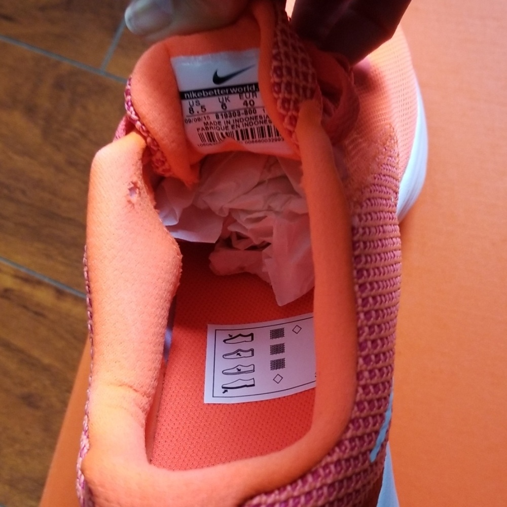 New! Nike Sneakers - Picture 3 of 3
